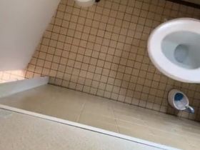 Порно Девушки Дрочат В Туалете