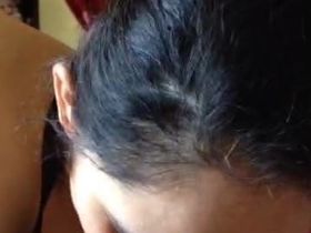 Няшная домохозяйка сделала начальнику мужа минет и приняла в рот его сперму